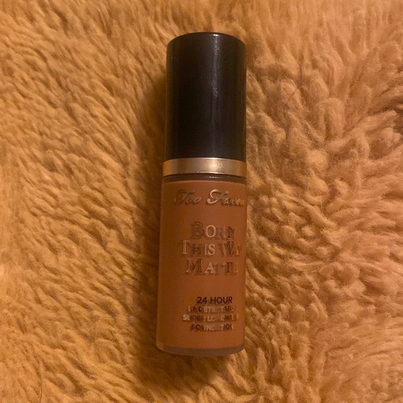 Too faced born this way chai foundation - Picture 1 of 1